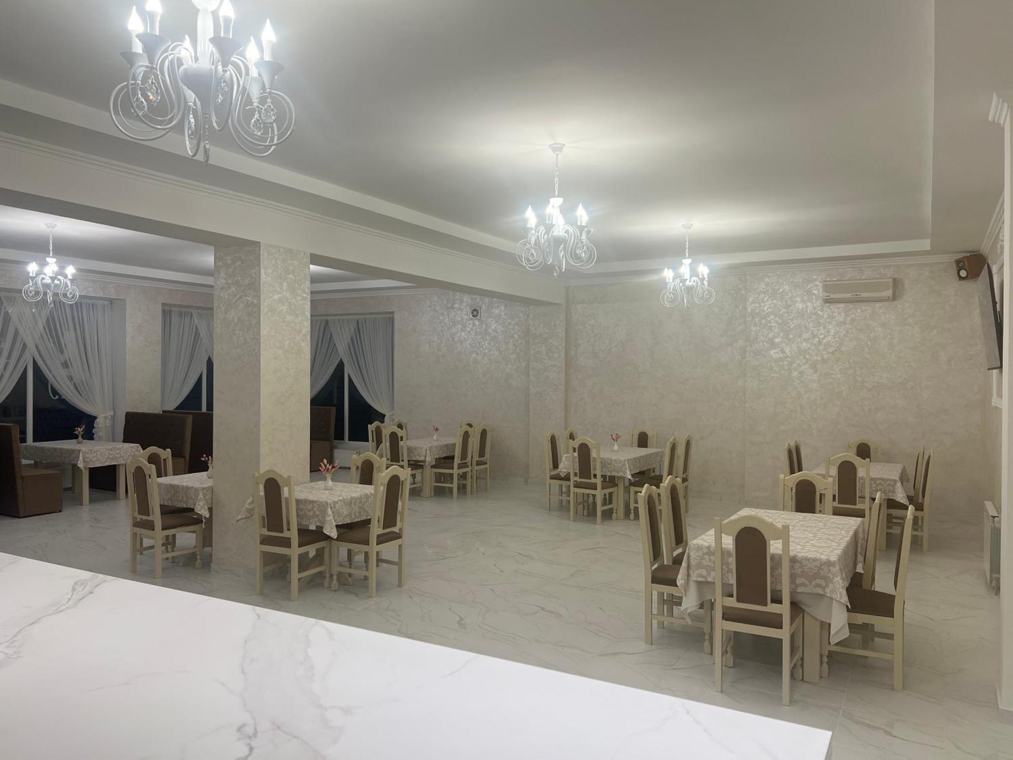 Grand Hotel Mohyliv-Podilskyi Экстерьер фото